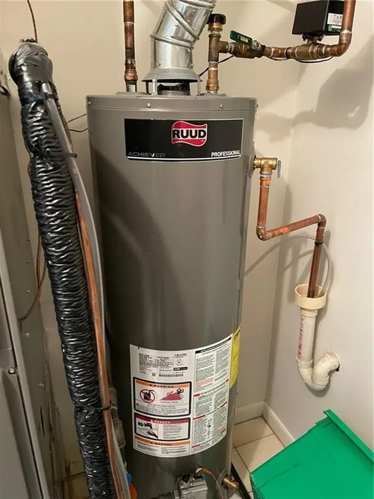 793 Williamsburg Circle Warwick RI 02886