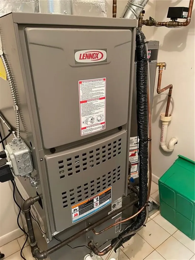 793 Williamsburg Circle Warwick RI 02886