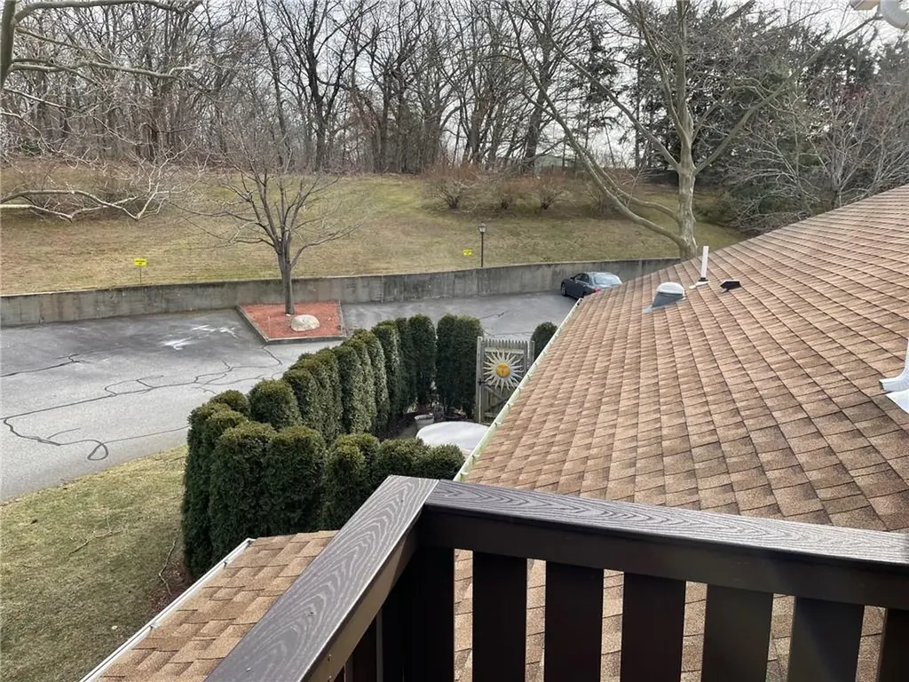 793 Williamsburg Circle Warwick RI 02886