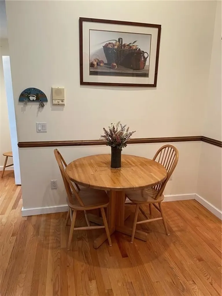 793 Williamsburg Circle Warwick RI 02886