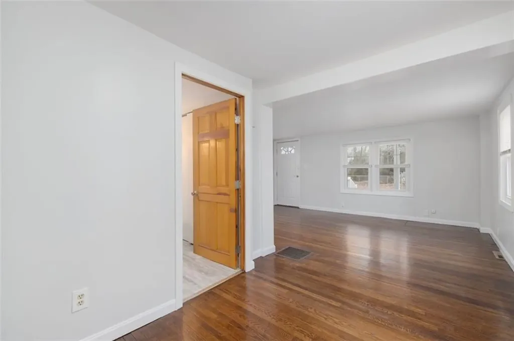 92 Wilson Avenue Warwick RI 02889
