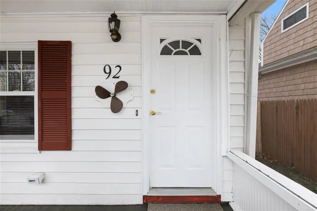 92 Wilson Avenue Warwick RI 02889