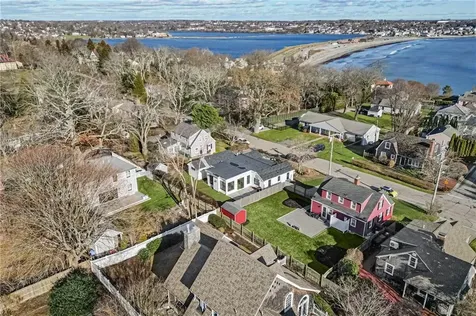 8 Cliff Avenue Newport RI 02840