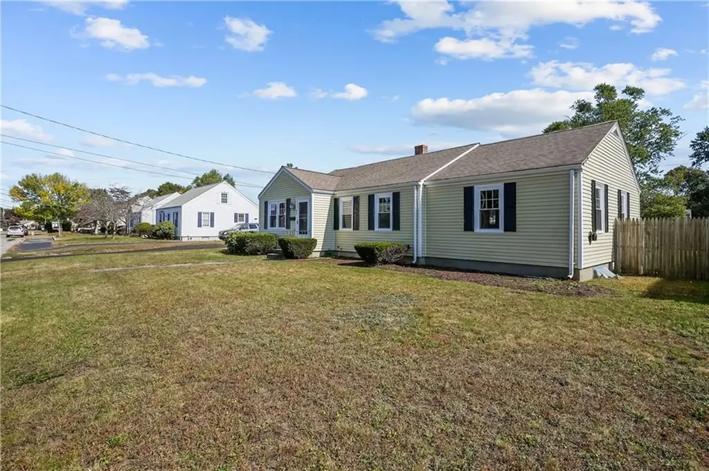 93 Blackburn Street Pawtucket RI 02861
