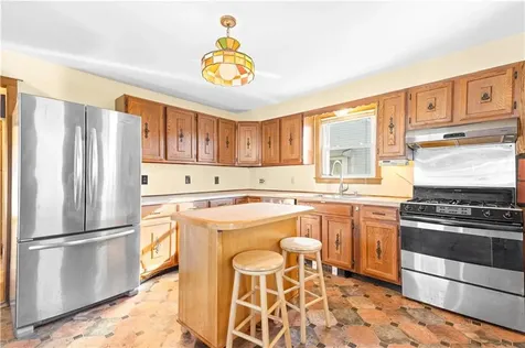 95 Talcott Avenue Pawtucket RI 02860