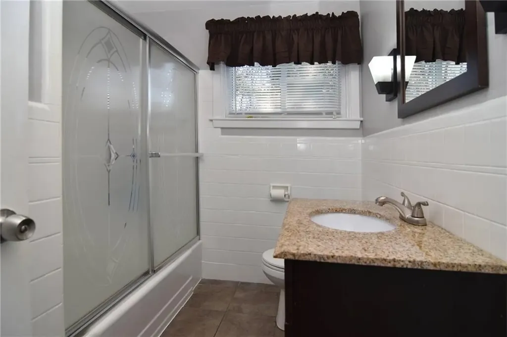 136 Ticonderoga Drive Warwick RI 02889