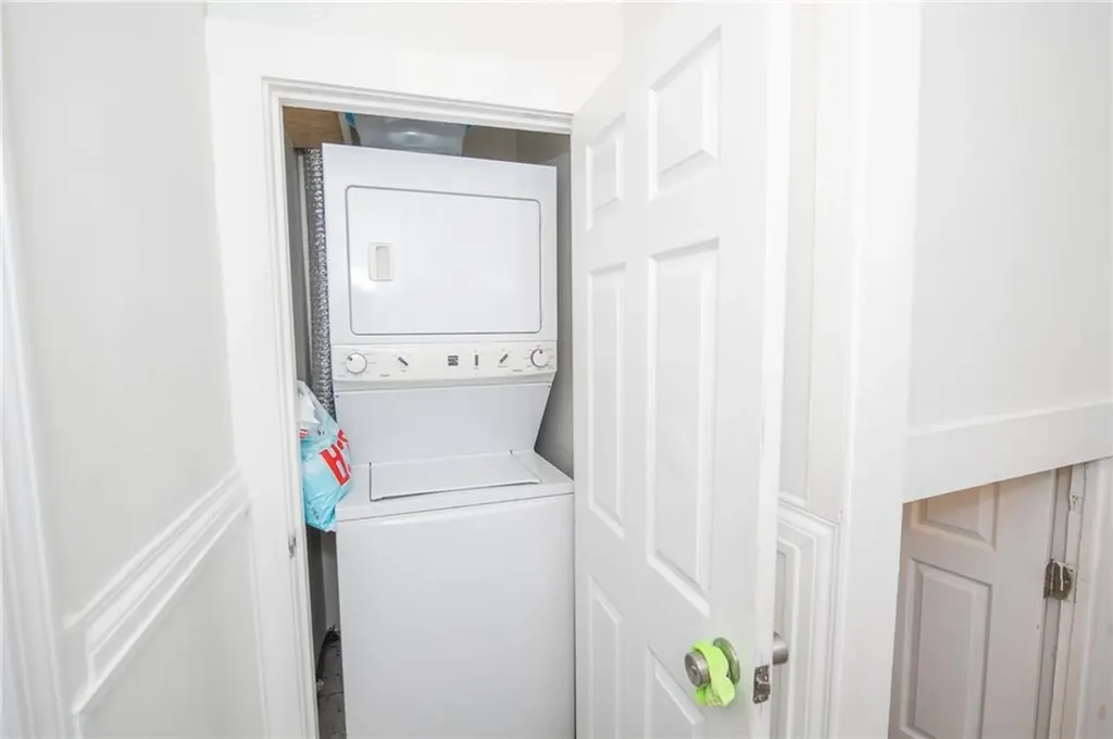 176 Burnside Street Providence RI 02905