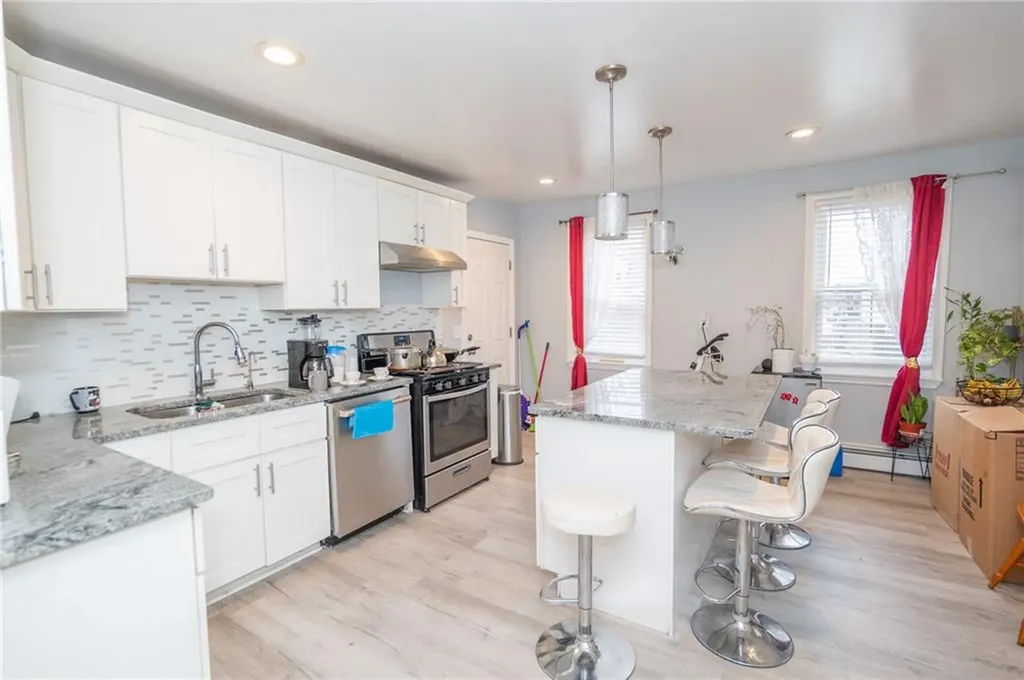 176 Burnside Street Providence RI 02905