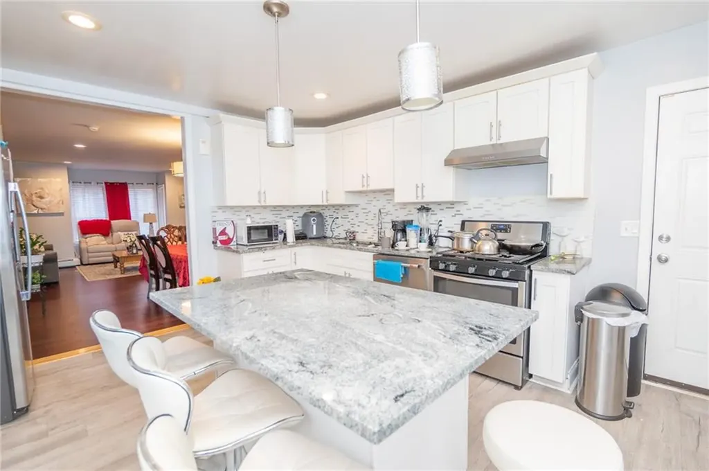 176 Burnside Street Providence RI 02905