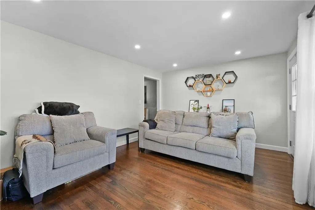 76 Country Drive West Warwick RI 02893