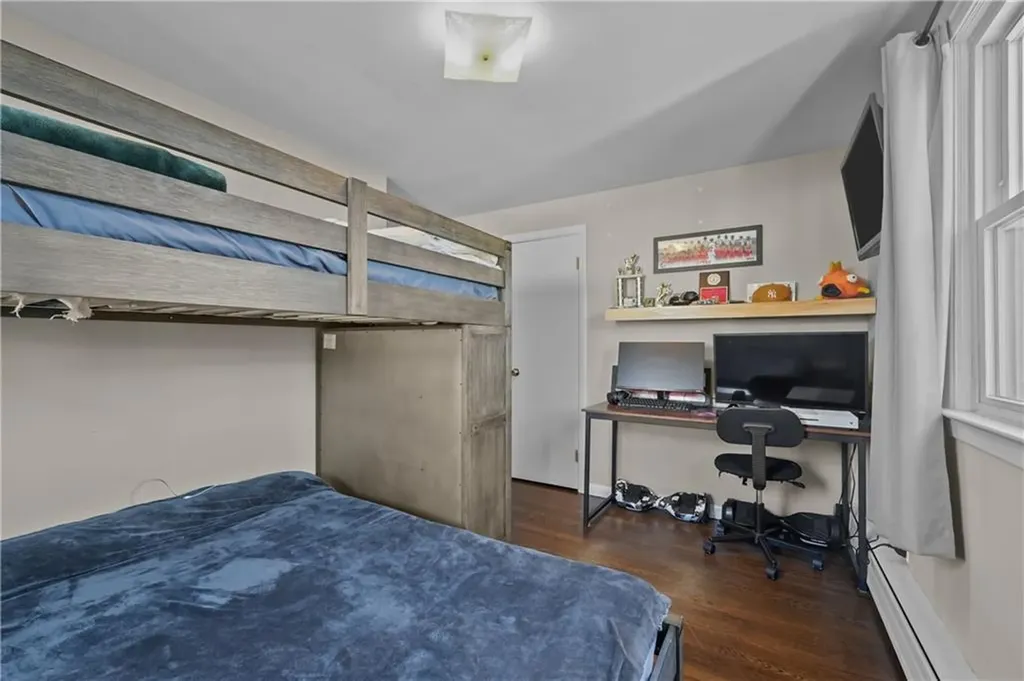 76 Country Drive West Warwick RI 02893