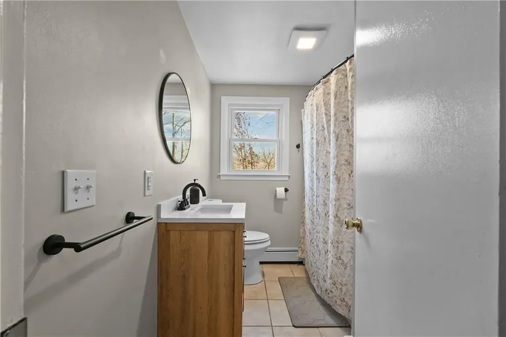 76 Country Drive West Warwick RI 02893