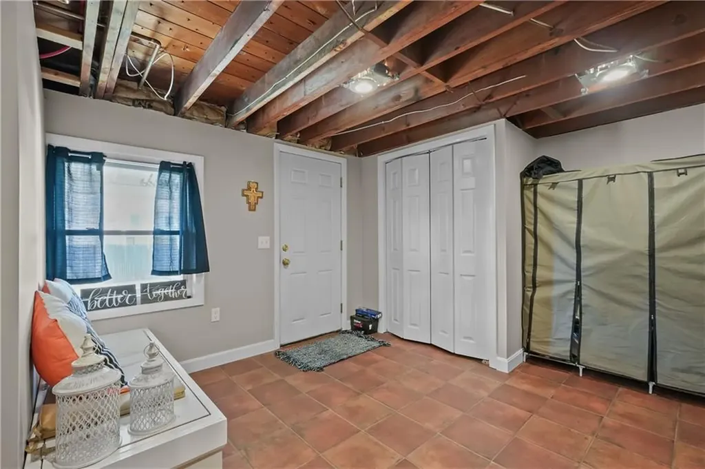 76 Country Drive West Warwick RI 02893