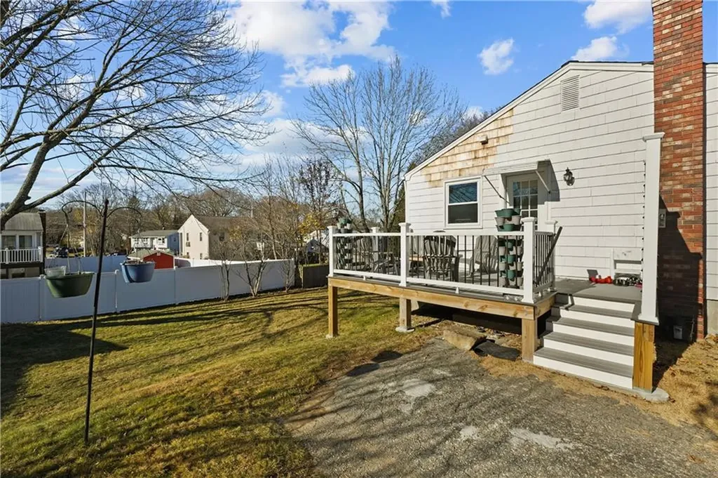 76 Country Drive West Warwick RI 02893