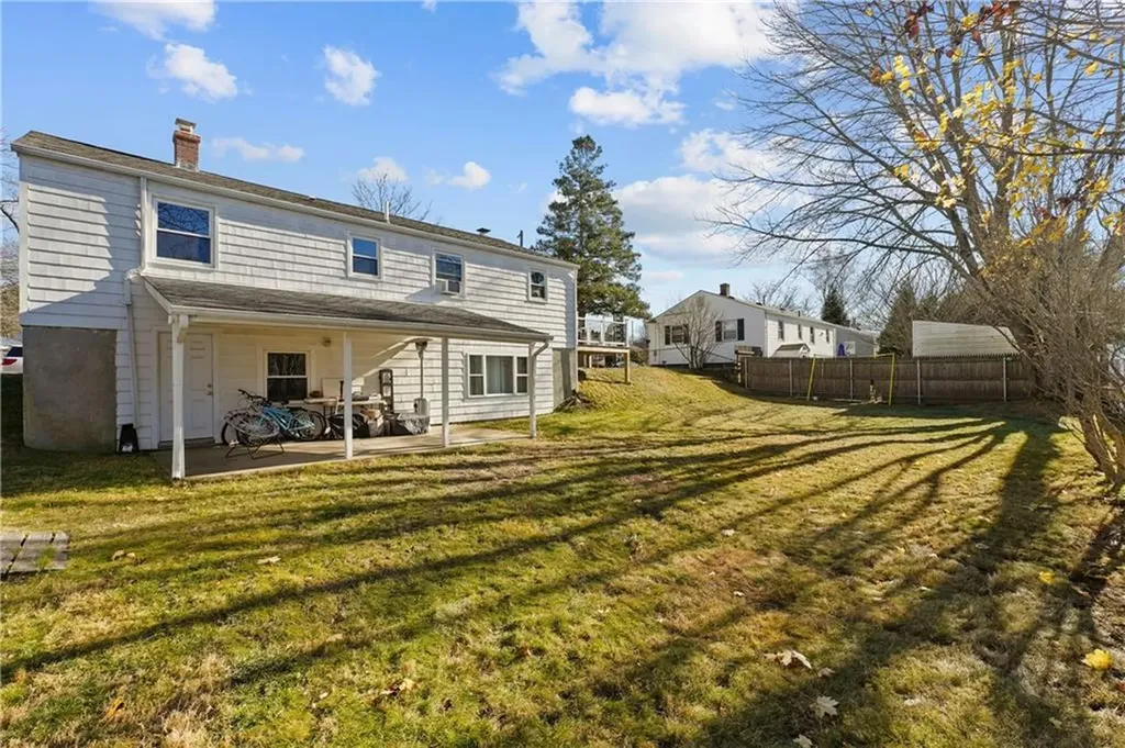 76 Country Drive West Warwick RI 02893