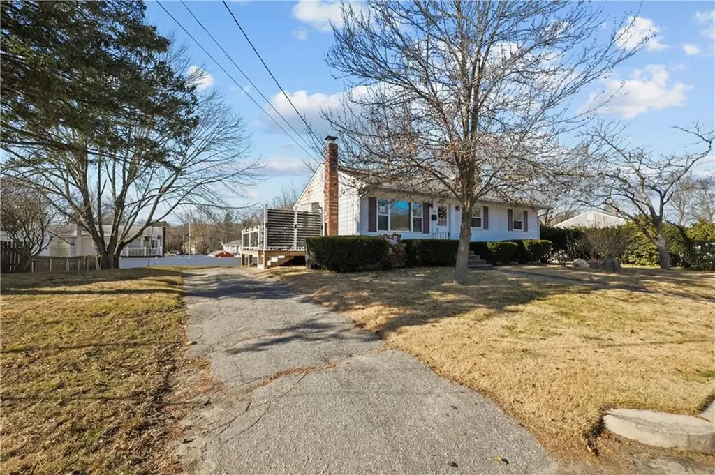 76 Country Drive West Warwick RI 02893