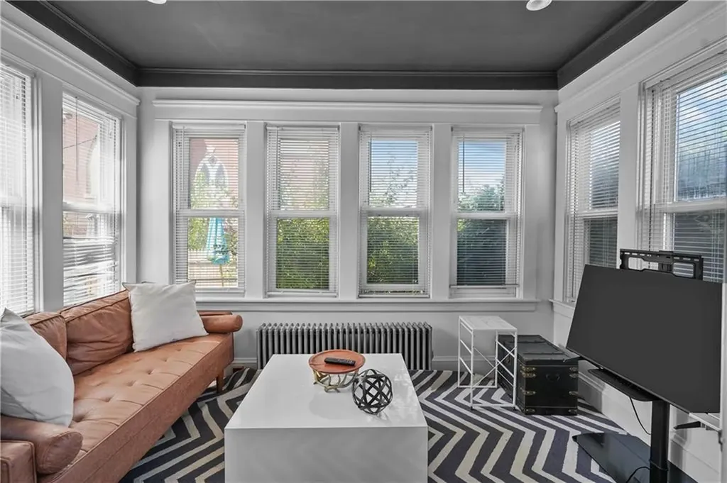 1566 Lonsdale Avenue Lincoln RI 02865