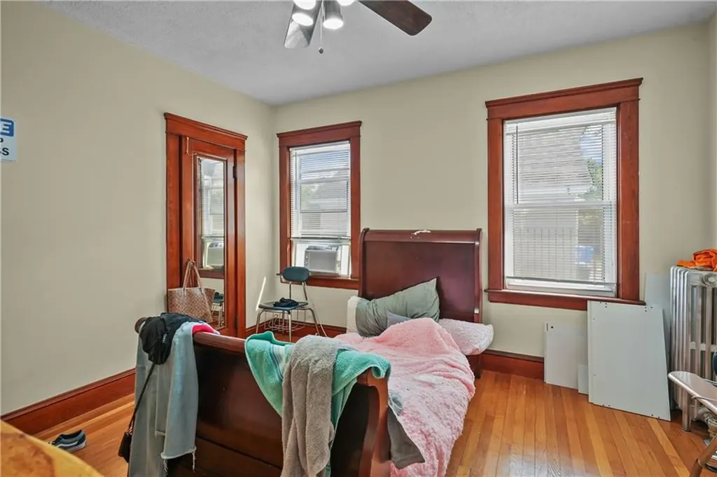 1566 Lonsdale Avenue Lincoln RI 02865