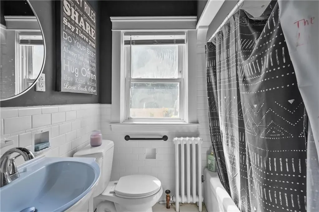 1566 Lonsdale Avenue Lincoln RI 02865
