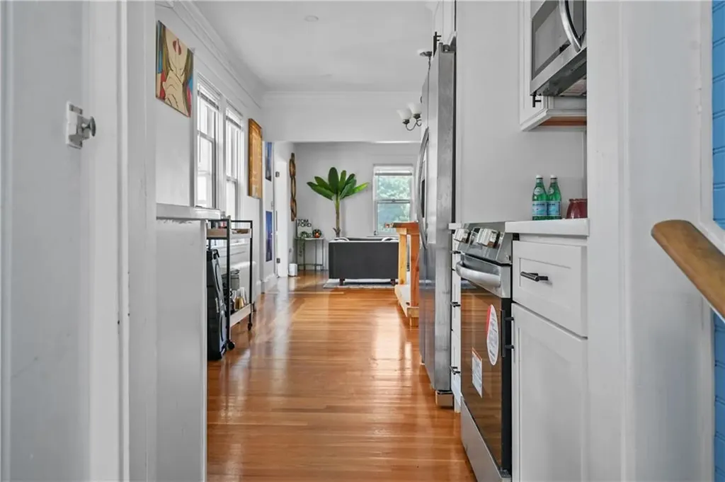 1566 Lonsdale Avenue Lincoln RI 02865