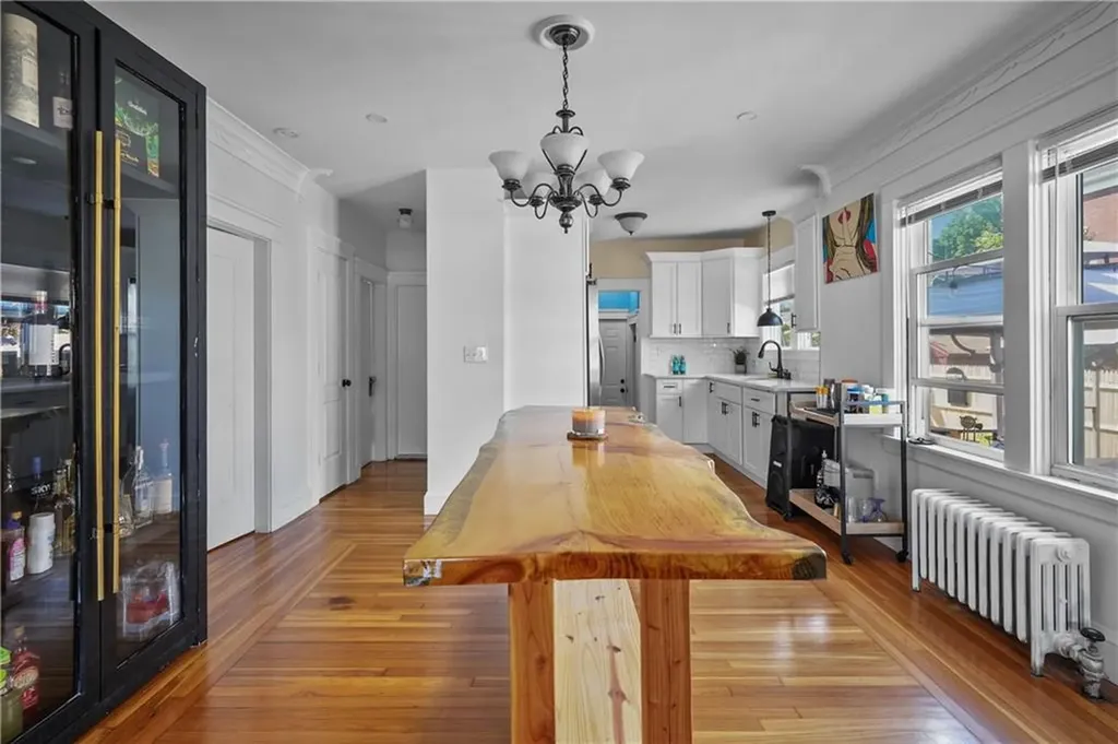1566 Lonsdale Avenue Lincoln RI 02865