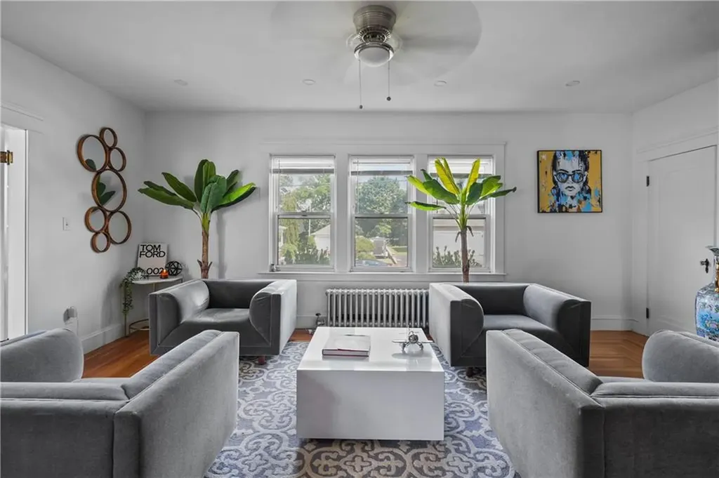 1566 Lonsdale Avenue Lincoln RI 02865