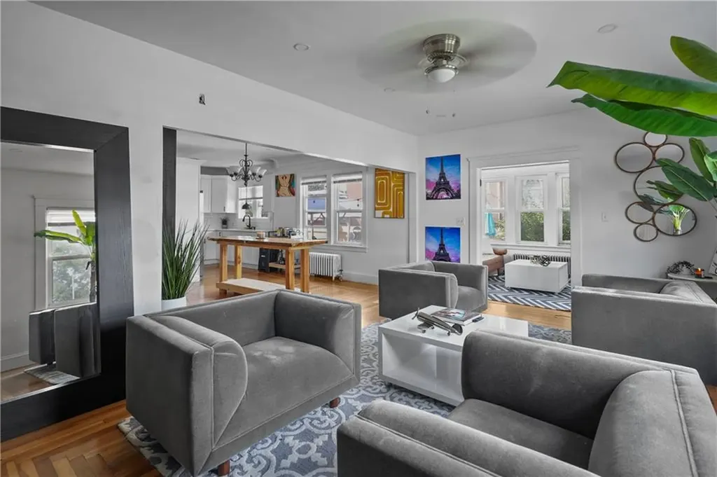 1566 Lonsdale Avenue Lincoln RI 02865