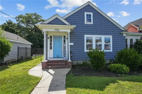 1566 Lonsdale Avenue Lincoln RI 02865