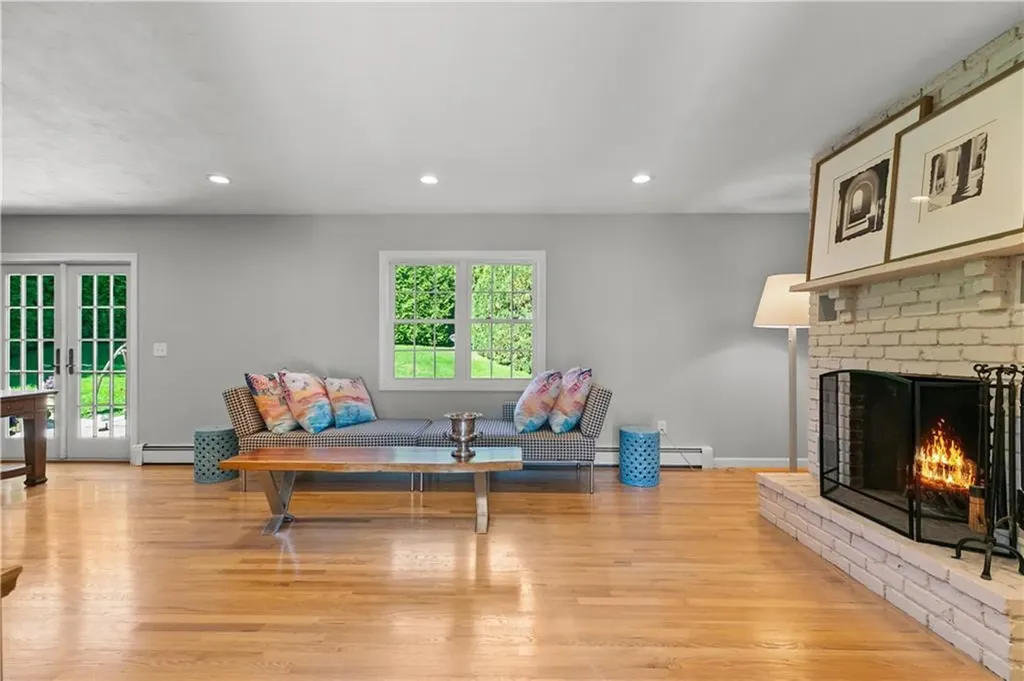 196 Sea Meadow Drive Portsmouth RI 02871