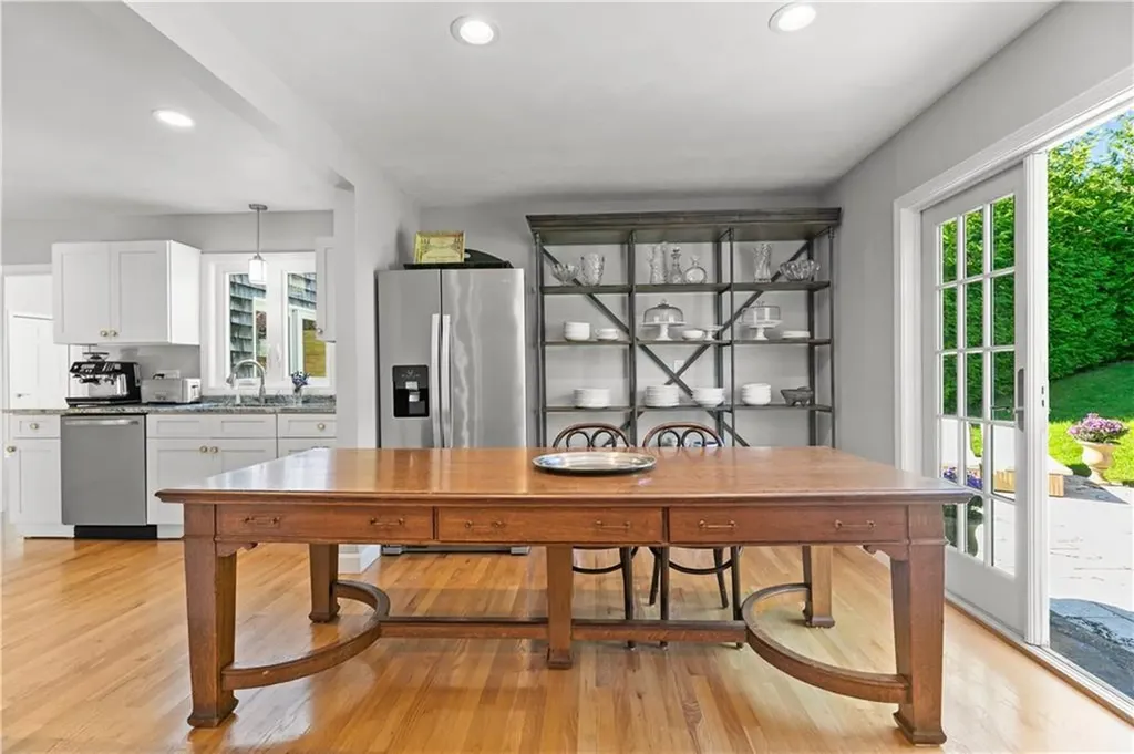 196 Sea Meadow Drive Portsmouth RI 02871