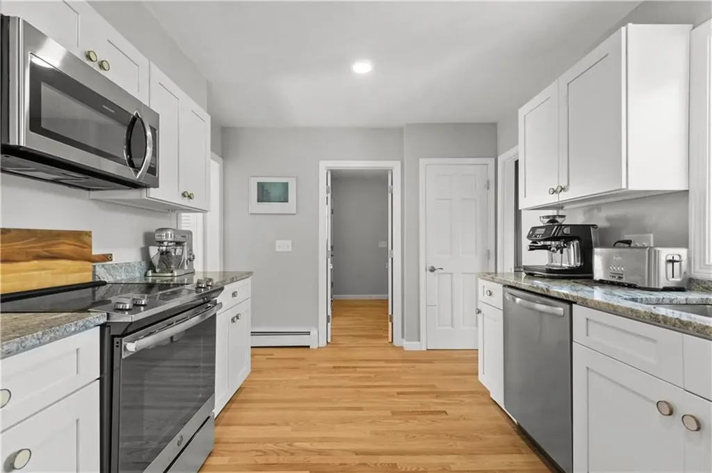 196 Sea Meadow Drive Portsmouth RI 02871