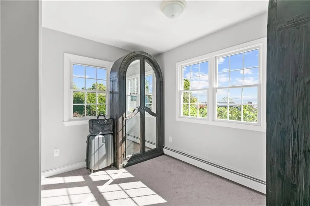 196 Sea Meadow Drive Portsmouth RI 02871