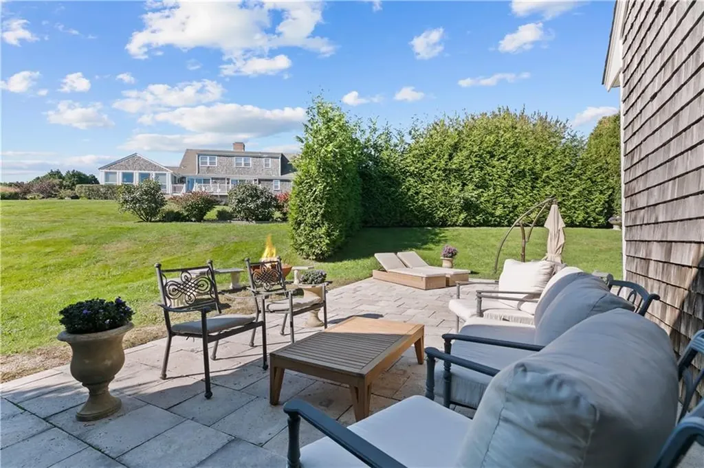 196 Sea Meadow Drive Portsmouth RI 02871