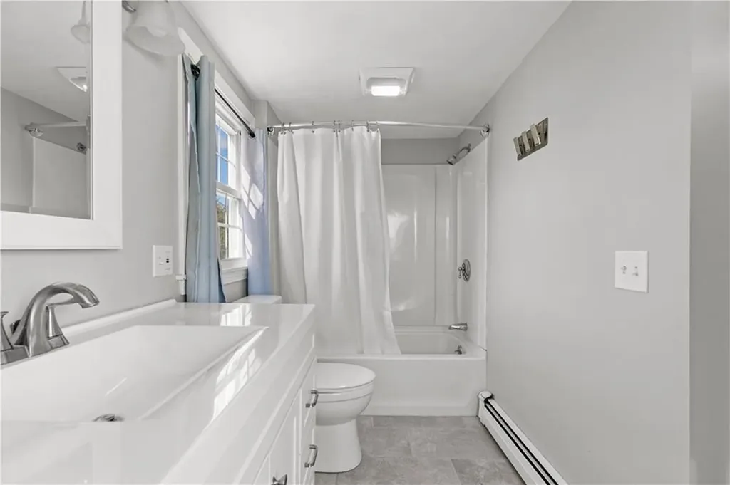 196 Sea Meadow Drive Portsmouth RI 02871