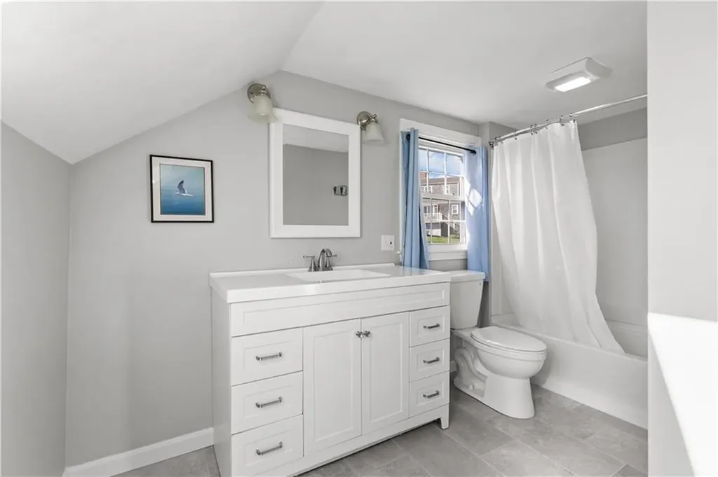 196 Sea Meadow Drive Portsmouth RI 02871