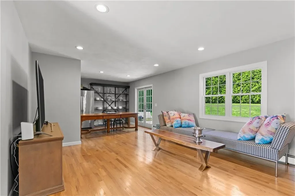 196 Sea Meadow Drive Portsmouth RI 02871