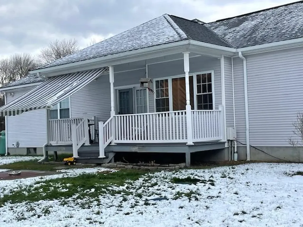 560 Seven Mile Road Scituate RI 02831