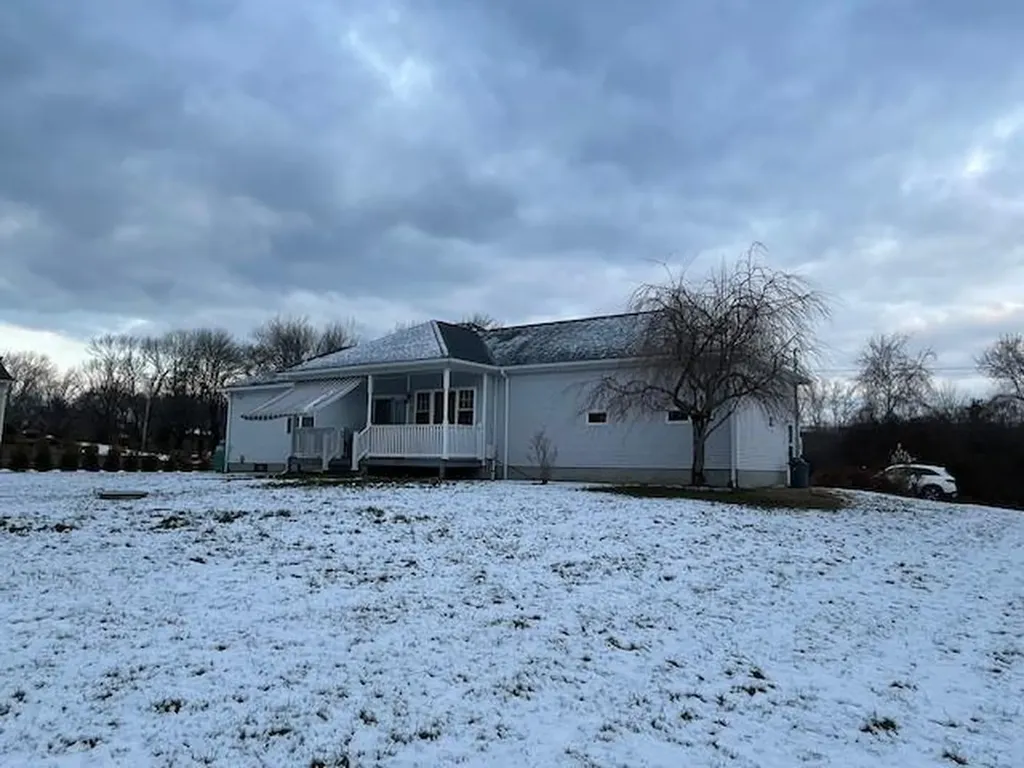 560 Seven Mile Road Scituate RI 02831