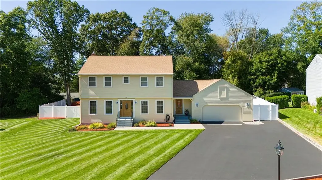 36 Sandy Way Cumberland RI 02864