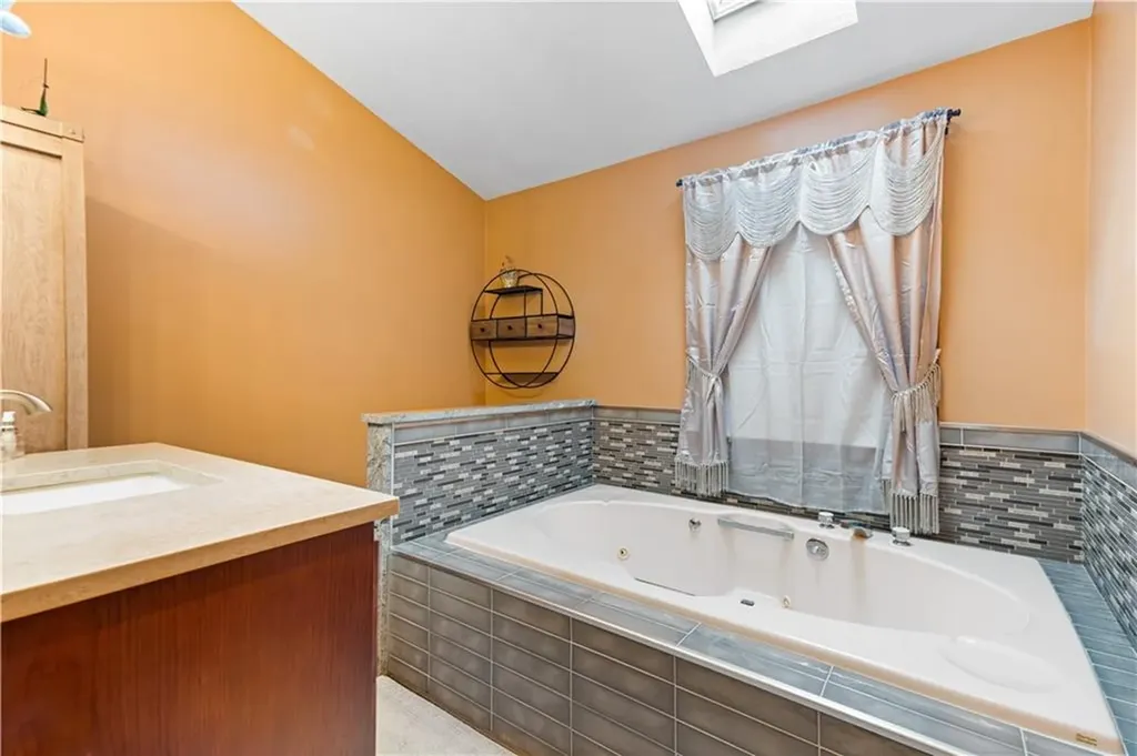 36 Sandy Way Cumberland RI 02864