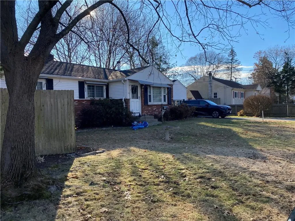 27 Galant Drive Warwick RI 02886