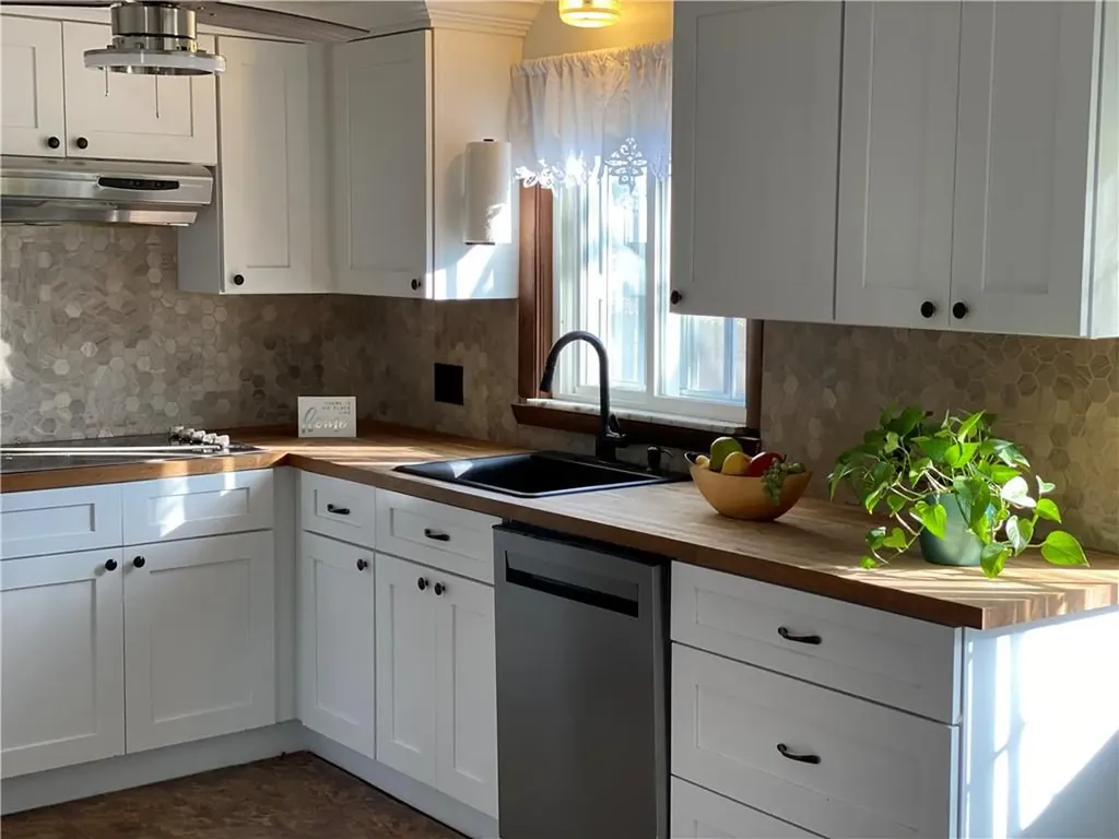 27 Galant Drive Warwick RI 02886