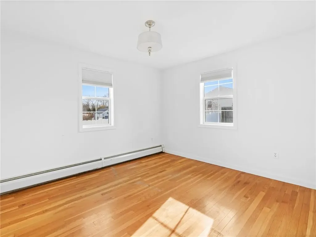 33 Hollins Drive Cranston RI 02920