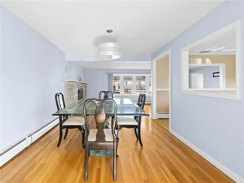 33 Hollins Drive Cranston RI 02920