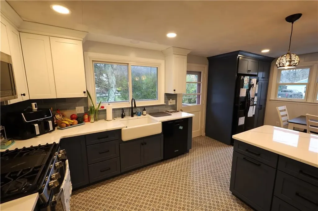 84 Neptune Street Jamestown RI 02835