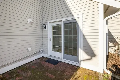 308 Corey Lane Middletown RI 02842