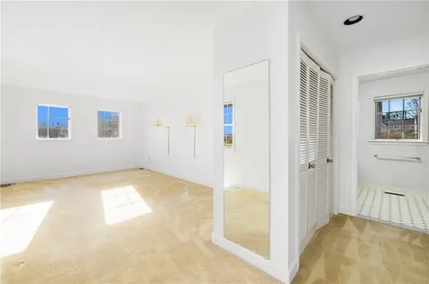 308 Corey Lane Middletown RI 02842