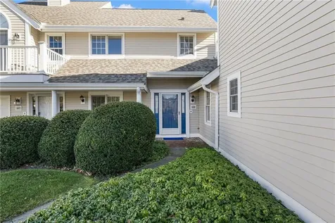 308 Corey Lane Middletown RI 02842