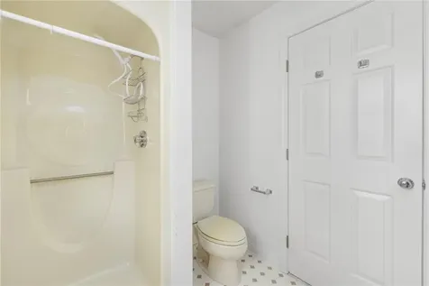 308 Corey Lane Middletown RI 02842