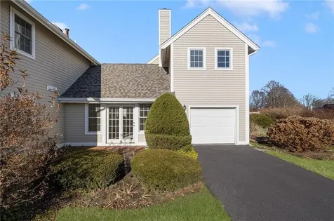 308 Corey Lane Middletown RI 02842